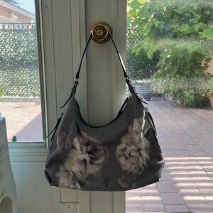 Women’s gray purse